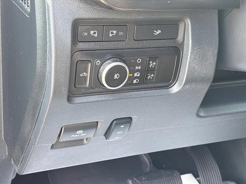 Used 2024 Ford F250 Lariat w/ Lariat Ultimate Package AWD/4WD image 29