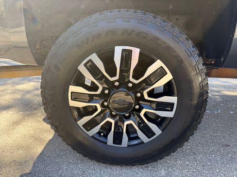 Used 2018 Chevrolet Silverado 2500 LT w/ All Star Edition image 20