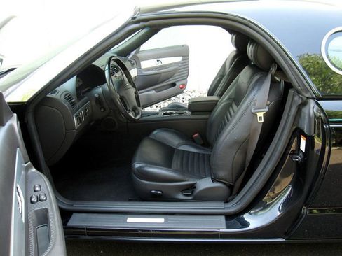 Used 2002 Ford Thunderbird image 22