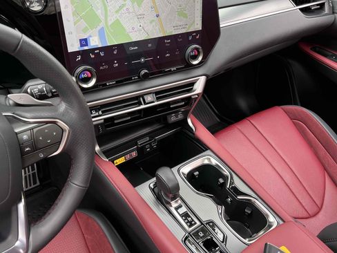 Used 2024 Lexus RX 500h F Sport image 42