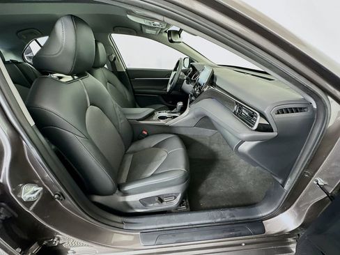 Certified 2023 Toyota Camry XLE FWD image 27