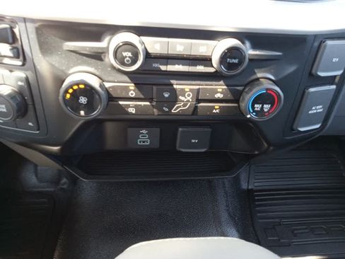 Used 2024 Ford F250 XL w/ XL Driver Assist Package AWD/4WD image 24