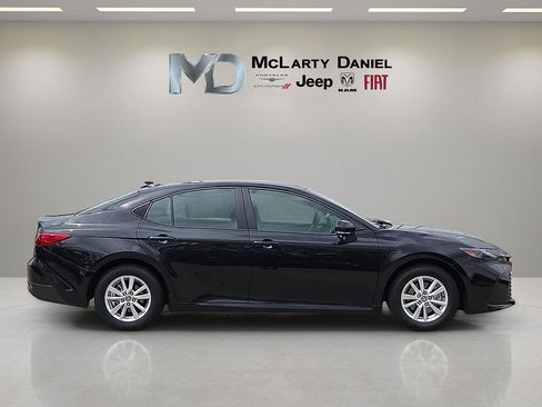 Used 2026 Toyota Camry LE FWD image 6