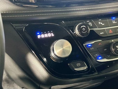 New 2026 Chrysler Pacifica Select AWD/4WD image 17