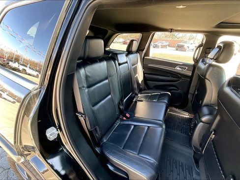 Used 2019 Jeep Grand Cherokee Limited image 29
