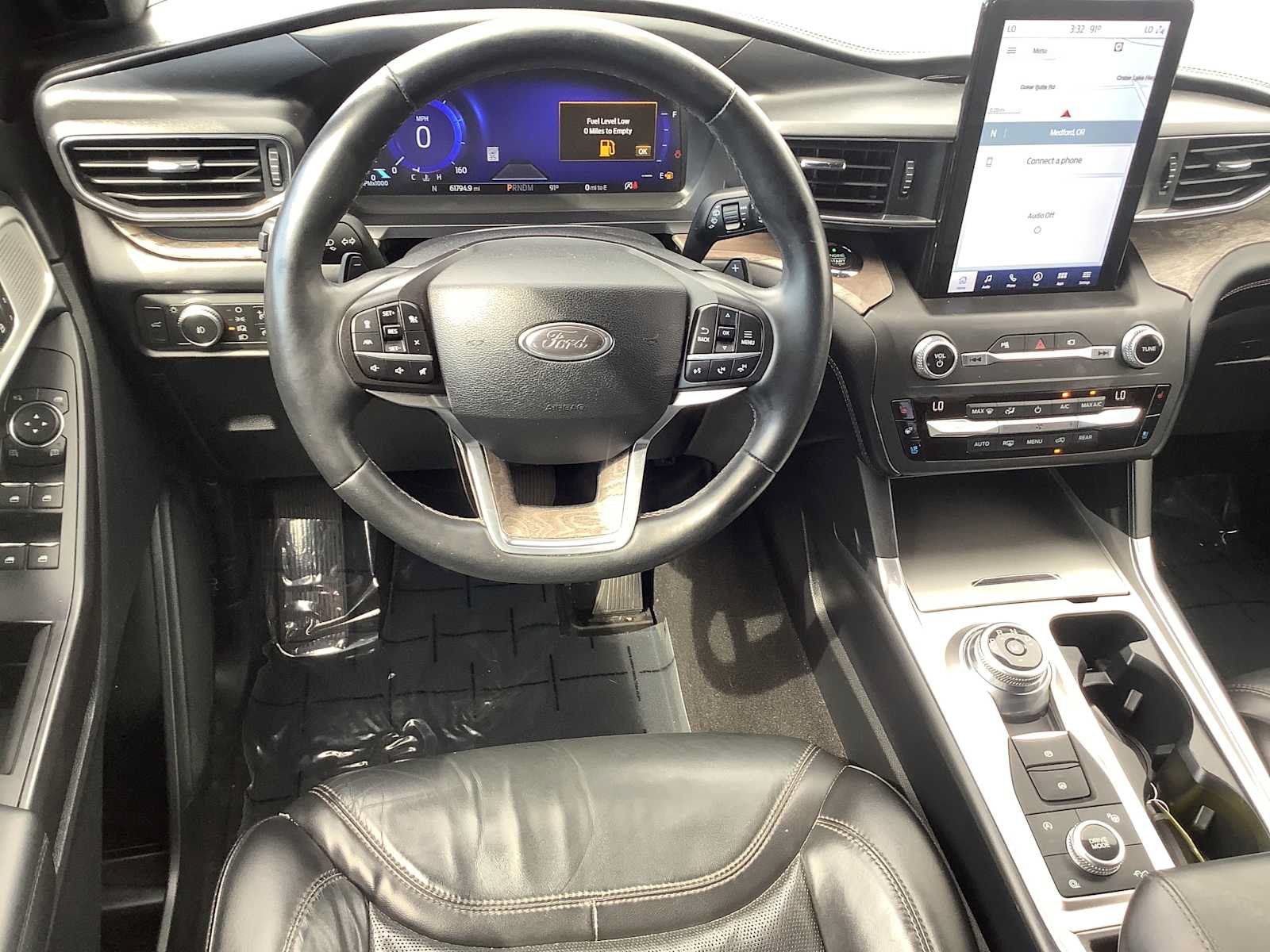 Used 2020 Ford Explorer Platinum w/ Premium Technology Package AWD/4WD image 10