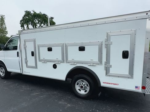 New 2025 GMC Savana 3500 w/ Power Convenience Package image 6