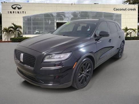 Used 2023 Lincoln Nautilus Reserve w/ Monochromatic Package AWD/4WD image 2