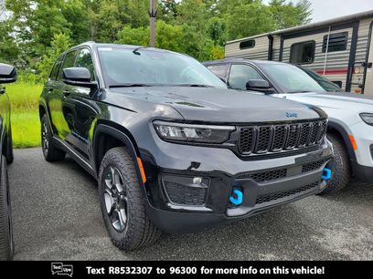 New 2024 Jeep Grand Cherokee Trailhawk w/ Advanced Protech Group II