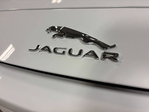 Used 2014 Jaguar F-TYPE Convertible RWD image 16