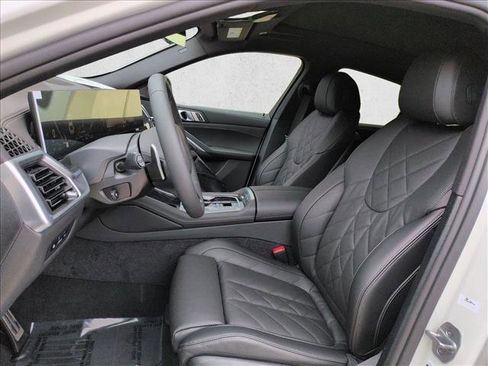New 2027 BMW X6 xDrive40i w/ Premium Package AWD/4WD image 4