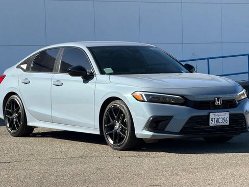Used 2023 Honda Civic Sport image 6