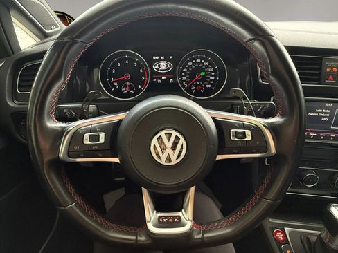 Used 2017 Volkswagen GTI SE FWD image 31