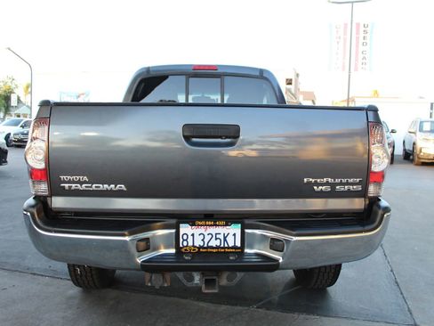 Used 2013 Toyota Tacoma PreRunner w/ SR5 Pkg RWD image 4