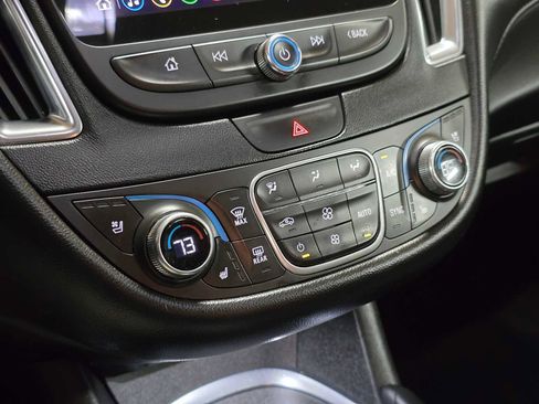 Used 2020 Chevrolet Malibu Premier image 31