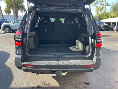 Used 2025 Toyota 4Runner SR5 AWD/4WD image 5