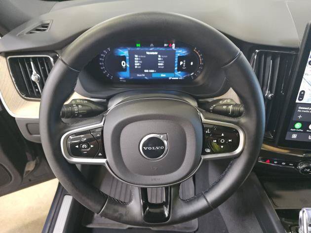 Used 2026 Volvo XC60 B5 Plus AWD/4WD image 11