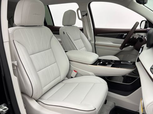 New 2026 Buick Enclave Avenir w/ Super Cruise Package AWD/4WD image 40