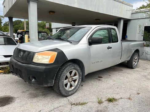 Used 2008 Nissan Titan XE image 11