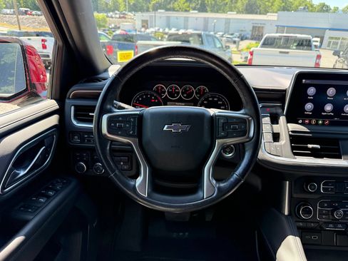 Certified 2021 Chevrolet Tahoe Z71 w/ Z71 Signature Package AWD/4WD image 24