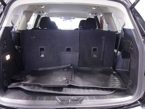 Used 2023 Subaru Ascent Premium w/ Convenience Package image 22