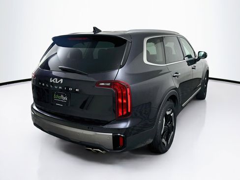 Used 2025 Kia Telluride S FWD image 9