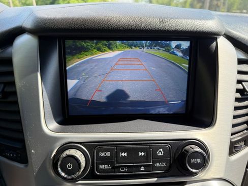 Used 2016 GMC Yukon XL SLT w/ Open Road Package AWD/4WD image 18