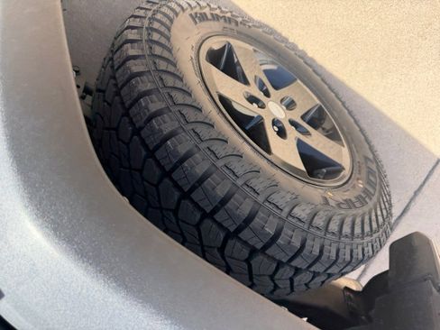 Used 2018 Jeep Wrangler Unlimited Sport S AWD/4WD image 13