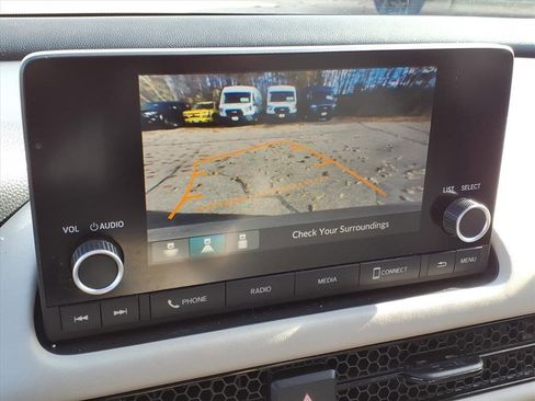 Used 2023 Honda HR-V LX image 18