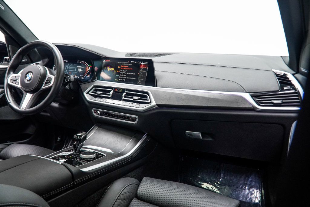 Used 2023 BMW X5 sDrive40i w/ M Sport Package RWD image 19