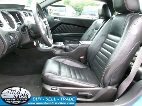Used 2010 Ford Mustang Coupe RWD image 13