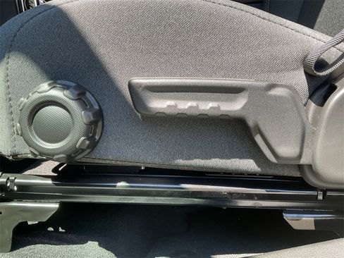 New 2025 Jeep Gladiator Sport image 30