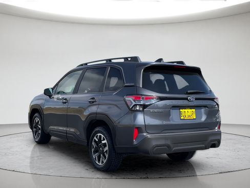 Used 2025 Subaru Forester Premium w/ Convenience Package #1 AWD/4WD image 7