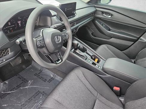 Used 2025 Honda Accord SE image 15
