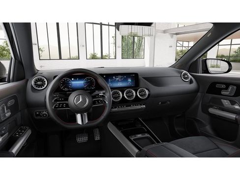 New 2026 Mercedes-Benz GLA 250 4MATIC image 3