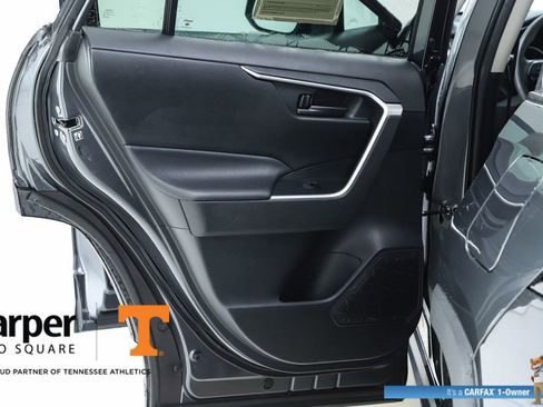 Used 2020 Toyota RAV4 LE image 17