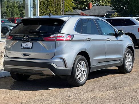 Used 2023 Ford Edge SEL image 5