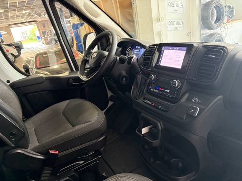 Used 2025 RAM ProMaster 2500 w/ U-Haul Equipment Group FWD image 20