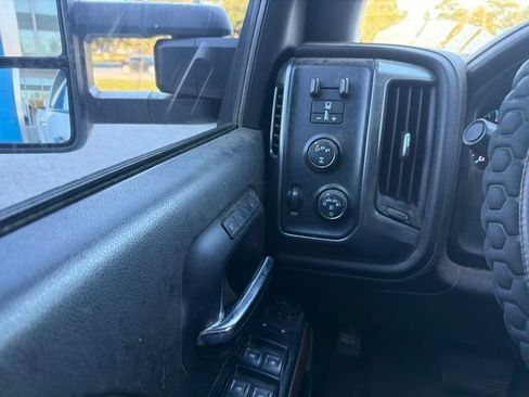Used 2019 Chevrolet Silverado 2500 LTZ w/ Duramax Plus Package AWD/4WD image 12