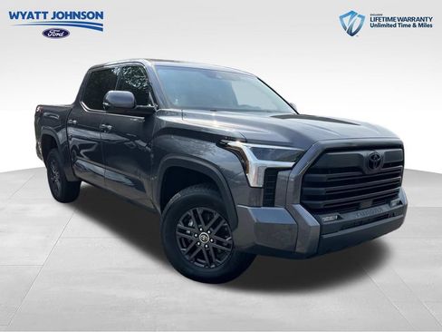 Used 2023 Toyota Tundra SR5 w/ SR5 Convenience Package AWD/4WD image 1