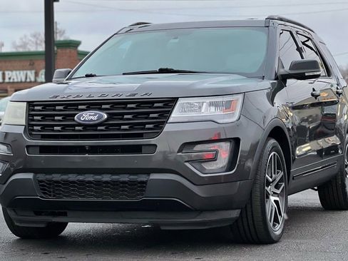 Used 2017 Ford Explorer Sport w/ Equipment Group 401A image 13