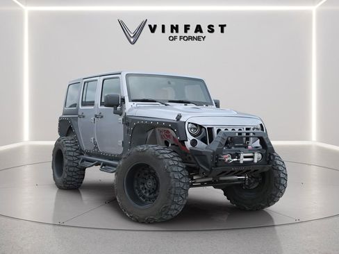 Used 2016 Jeep Wrangler Unlimited Sport w/ Connectivity Group AWD/4WD image 4