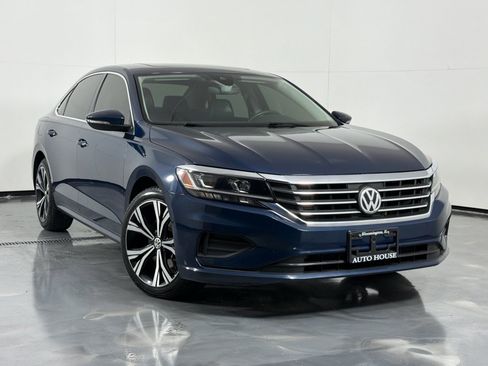 Used 2022 Volkswagen Passat 2.0T SE FWD image 2