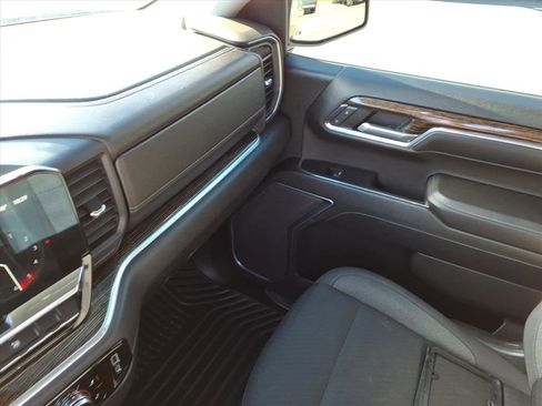 Used 2022 GMC Sierra 1500 Elevation image 18