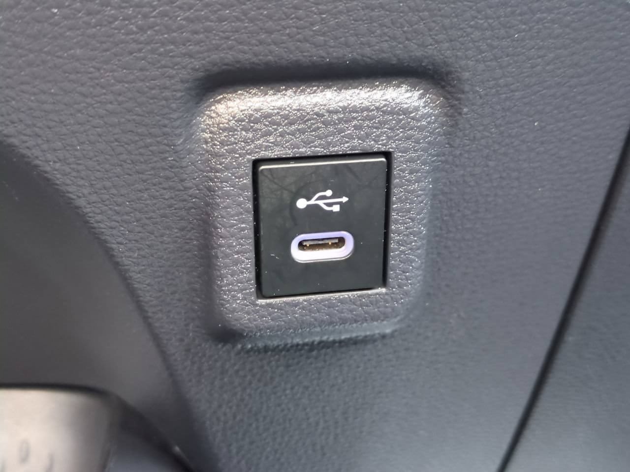 Used 2025 Toyota Corolla LE FWD image 20