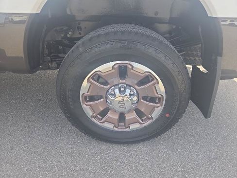 Certified 2025 Ford F350 King Ranch w/ FX4 Off-Road Package AWD/4WD image 10