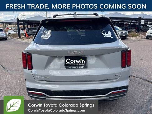 Used 2023 Kia Sorento SX AWD/4WD image 6