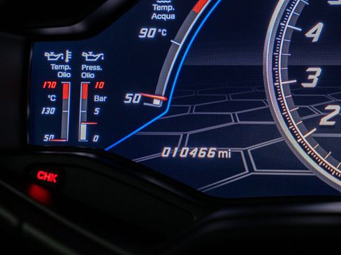 Used 2021 Lamborghini Huracan EVO RWD image 22