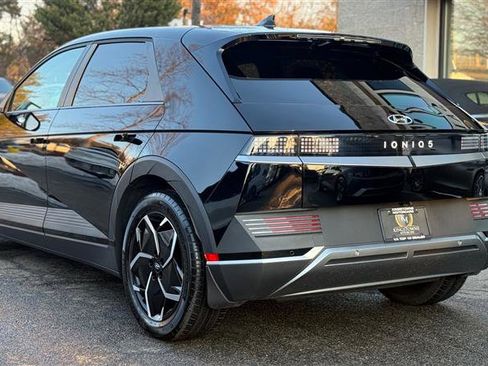 Used 2024 Hyundai Ioniq 5 SEL image 3