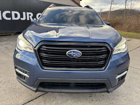 Used 2021 Subaru Ascent Premium w/ Convenience Package image 2